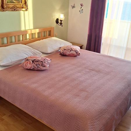 Apartmani Mary ドゥギ・ラット エクステリア 写真