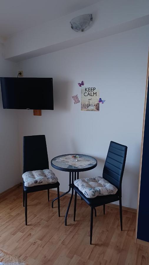Apartmani Mary ドゥギ・ラット エクステリア 写真