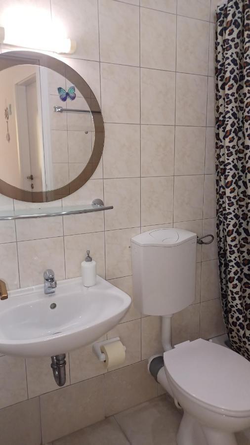 Apartmani Mary ドゥギ・ラット エクステリア 写真