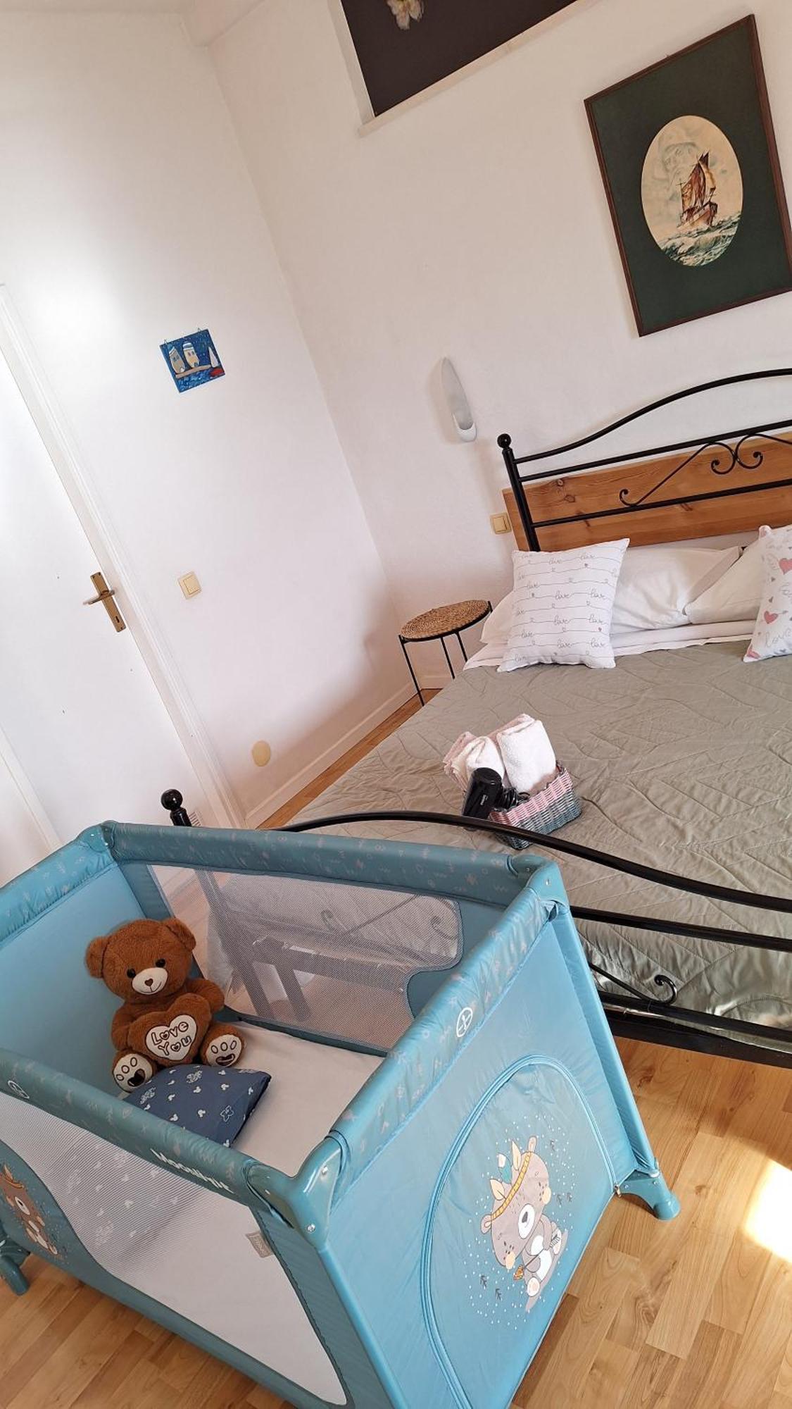 Apartmani Mary ドゥギ・ラット エクステリア 写真