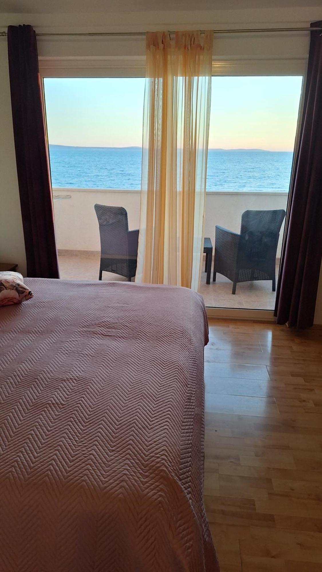 Apartmani Mary ドゥギ・ラット エクステリア 写真